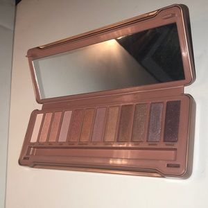 Buff Collection Pure Cosmetics Eyeshadow Palette